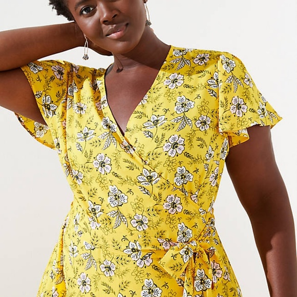 LOFT Plus Women's Floral Flutter Wrap Dress - Picture 2 of 3